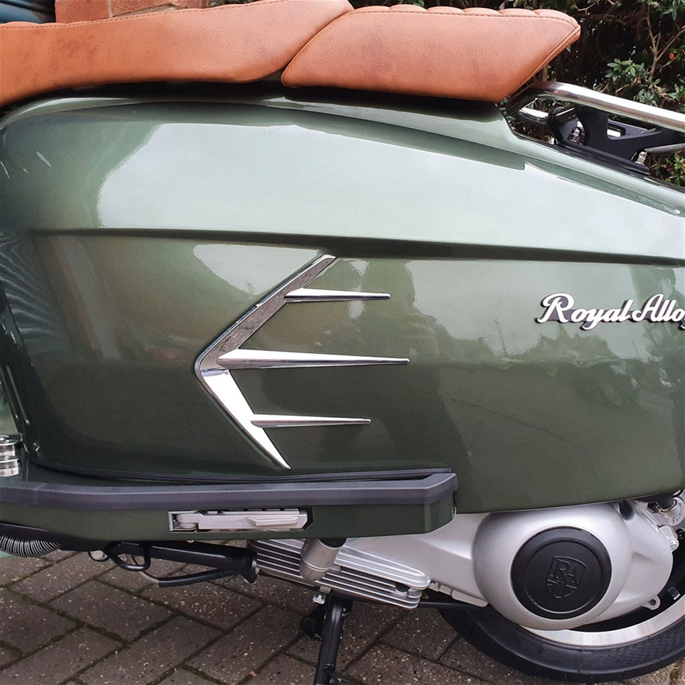 Cowl Flash Accent (Right Side); Royal Alloy GT150, GP300S - view 2